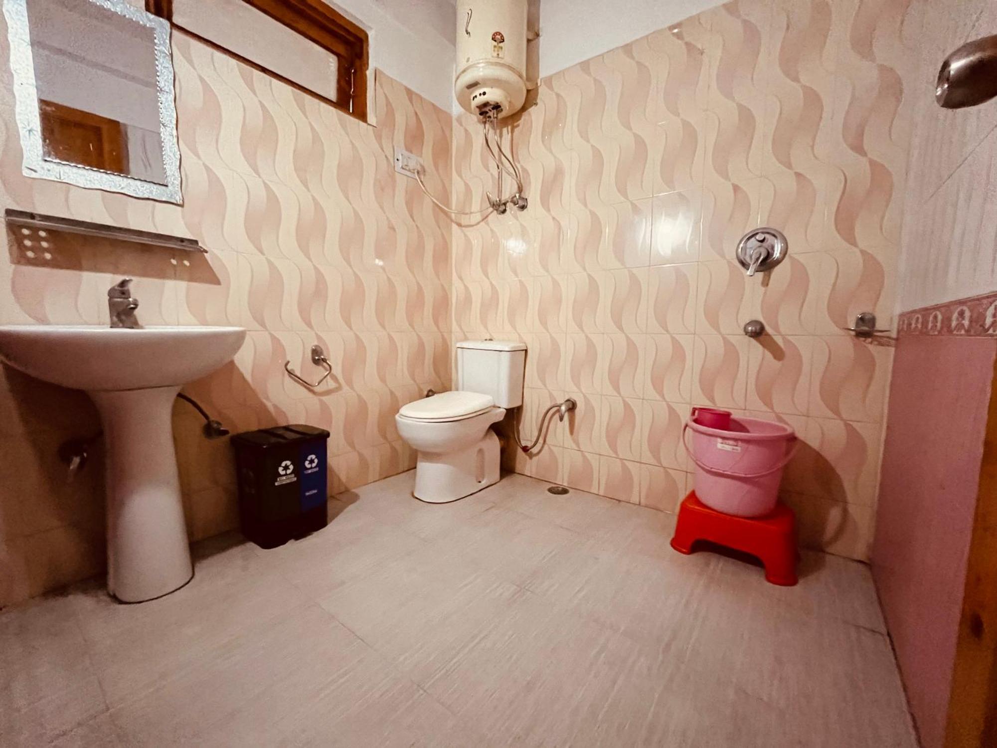 Hamir Guest Stays Udagamandalam Exterior photo